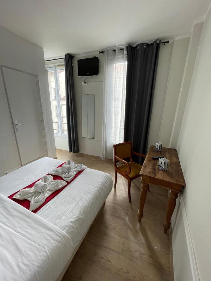 Hotel Central Saint-Denis  Bagian luar foto
