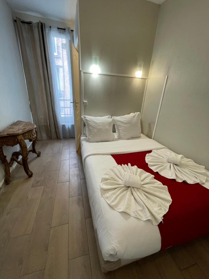 Hotel Central Saint-Denis  Bagian luar foto